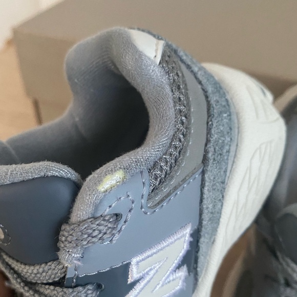 New balance 2002R Grey/White Toddler Sneakers- SZ 7 C - Picture 3 of 13